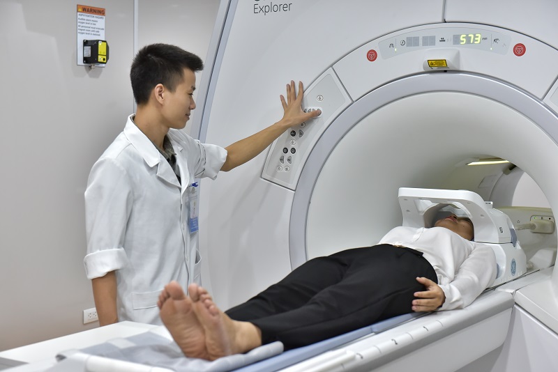 Chụp CT xác định ổ áp xe não